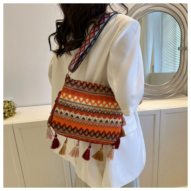 Small Fresh Ethnic Style Crossbody Bag For Women'S New Fashion Versatile Wide Shoulder Strap Single Shoulder Bag Tassel Bucket Bag