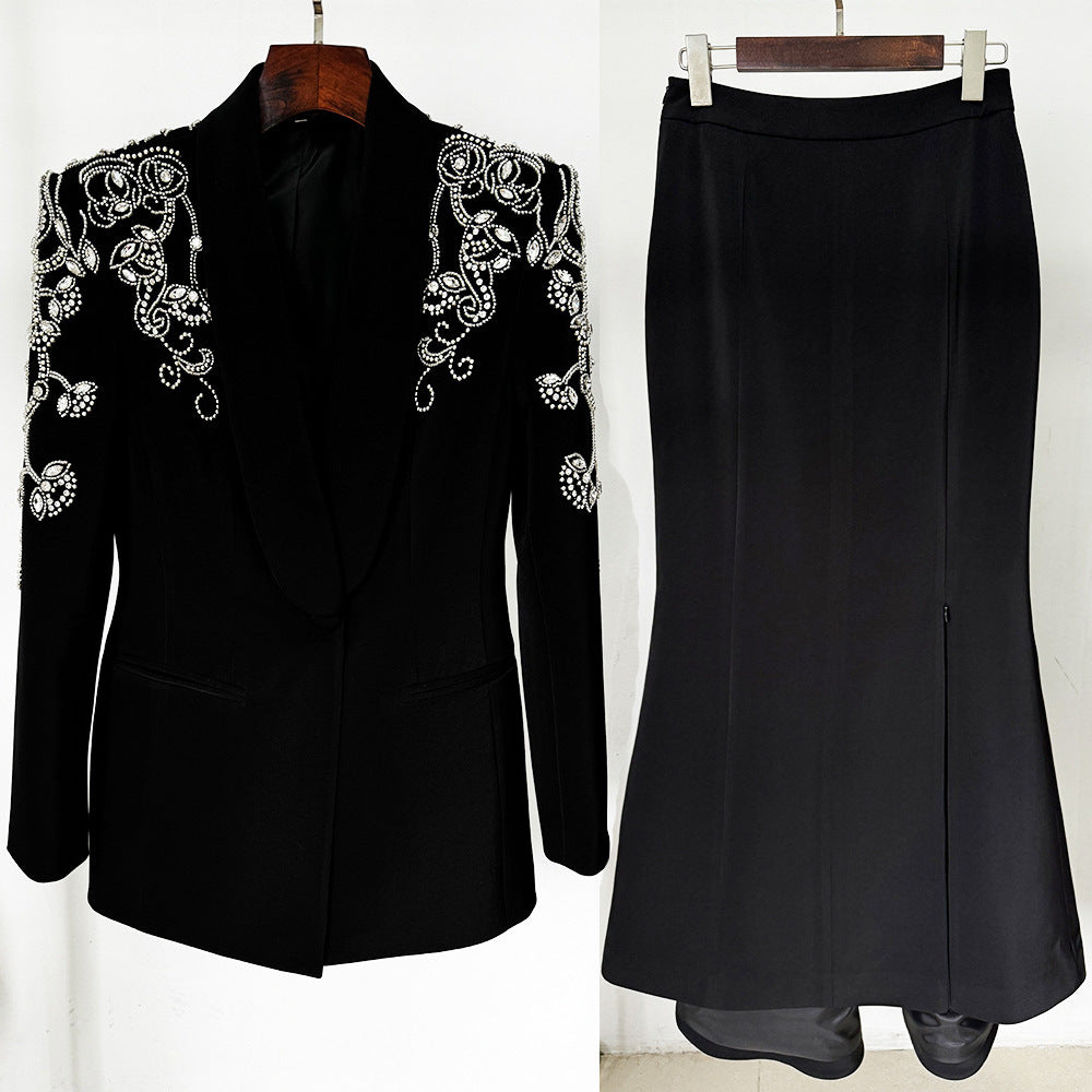 Fashionable Tailored Blazer With Rhinestone Embellishments