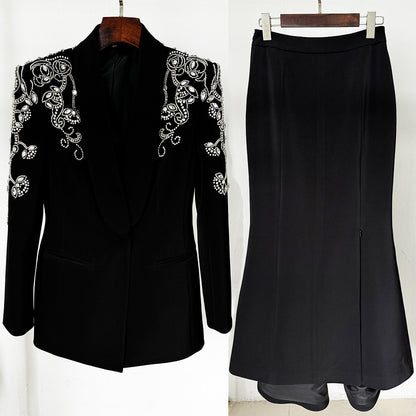 Fashionable Tailored Blazer With Rhinestone Embellishments