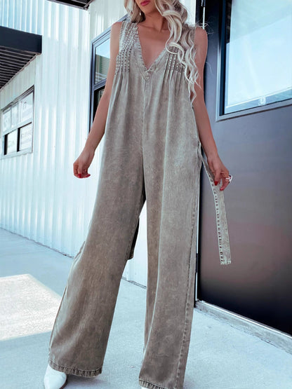 Fashionable V-Neck Sleeveless Denim Jumpsuit