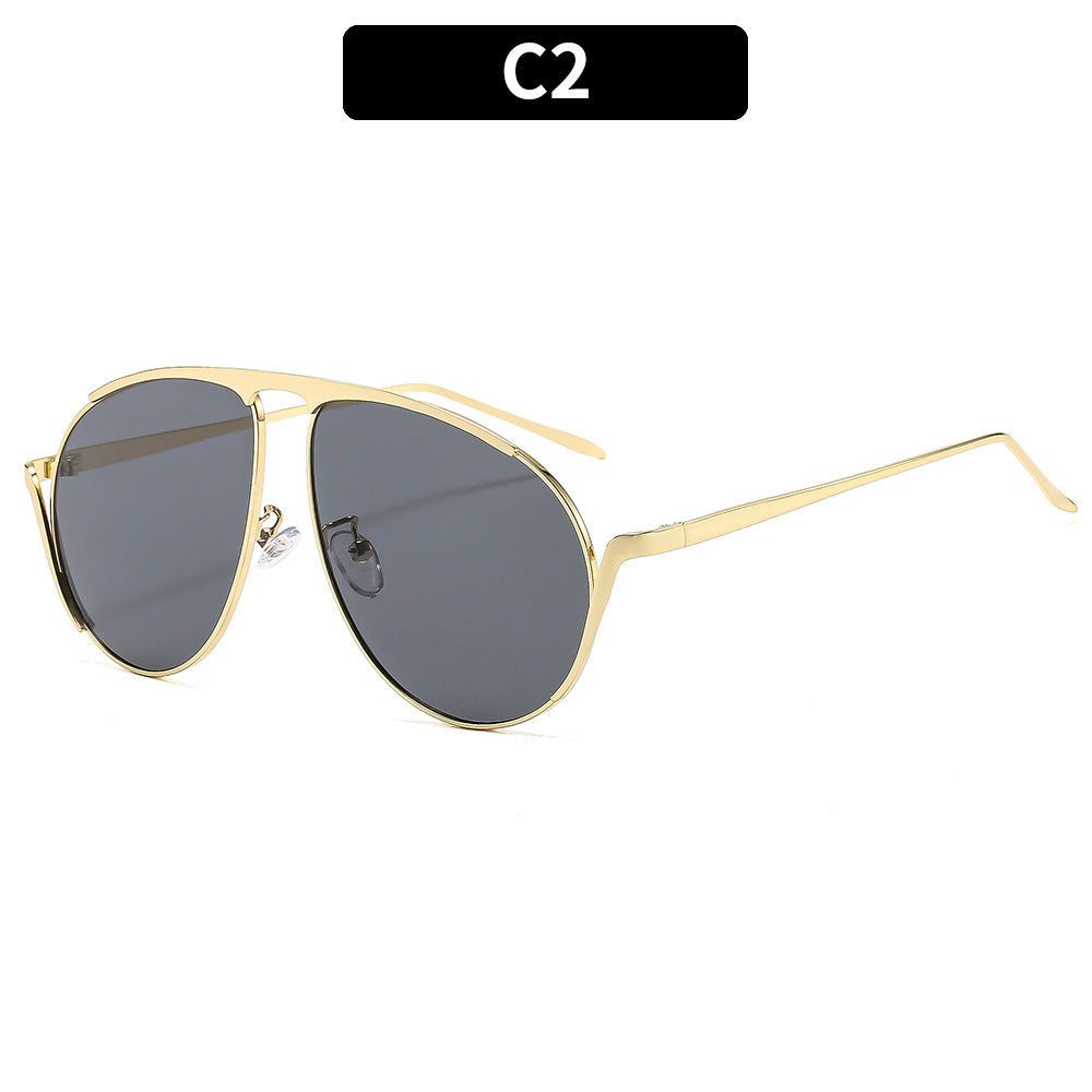 Trendy Oversized Sunglasses UV400 Protection Metal Frame