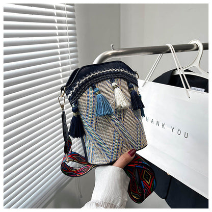 Trendy Woven Bucket Bag for Women with Fringe