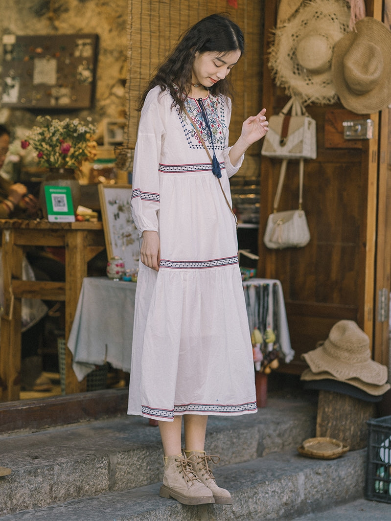 Ethnic Style Embroidered Dress, Heavy Embroidery, Sun Protection, Long Sleeve, Vintage Loose Dress