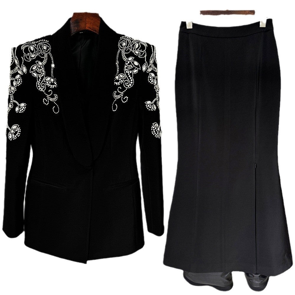 Fashionable Tailored Blazer With Rhinestone Embellishments