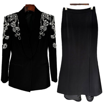 Fashionable Tailored Blazer With Rhinestone Embellishments