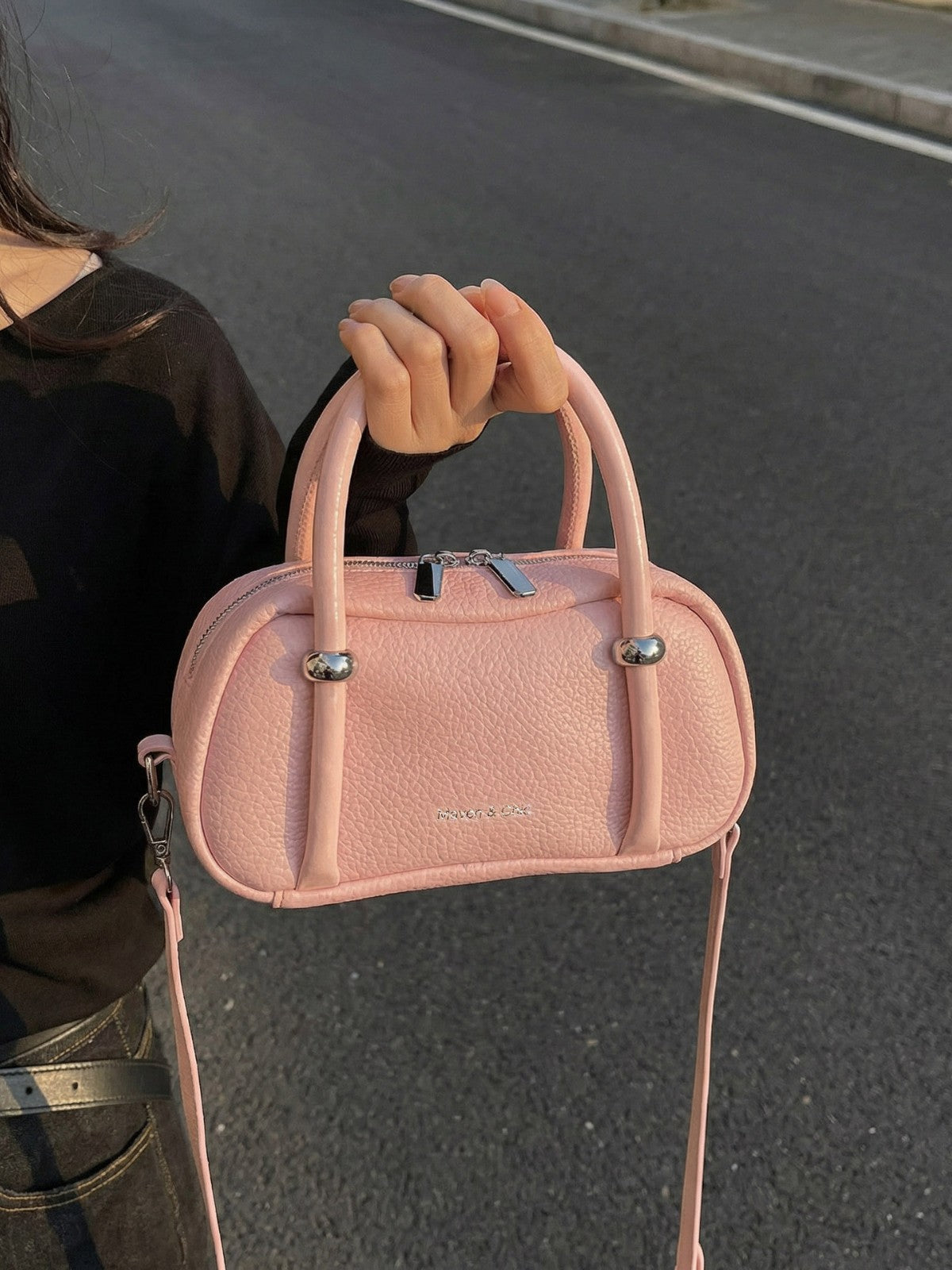 Classic Bowler Bag Textured PU Handbag for Casual Wear