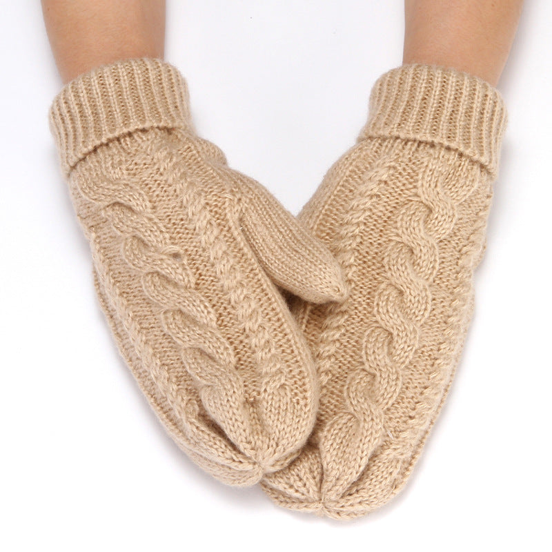 Solid Color Twist Padded Gloves