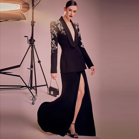 Fashionable Tailored Blazer With Rhinestone Embellishments
