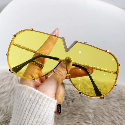 Fashion Metal Frame Oval Sunglasses Stylish Oversized UV400 Protection