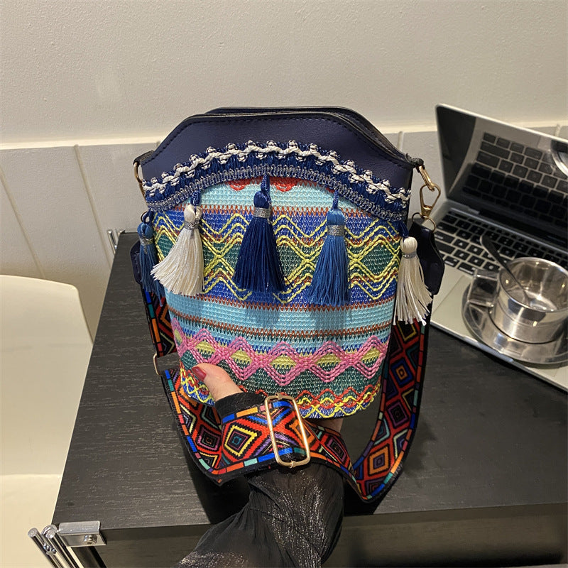 Trendy Woven Bucket Bag for Women with Fringe