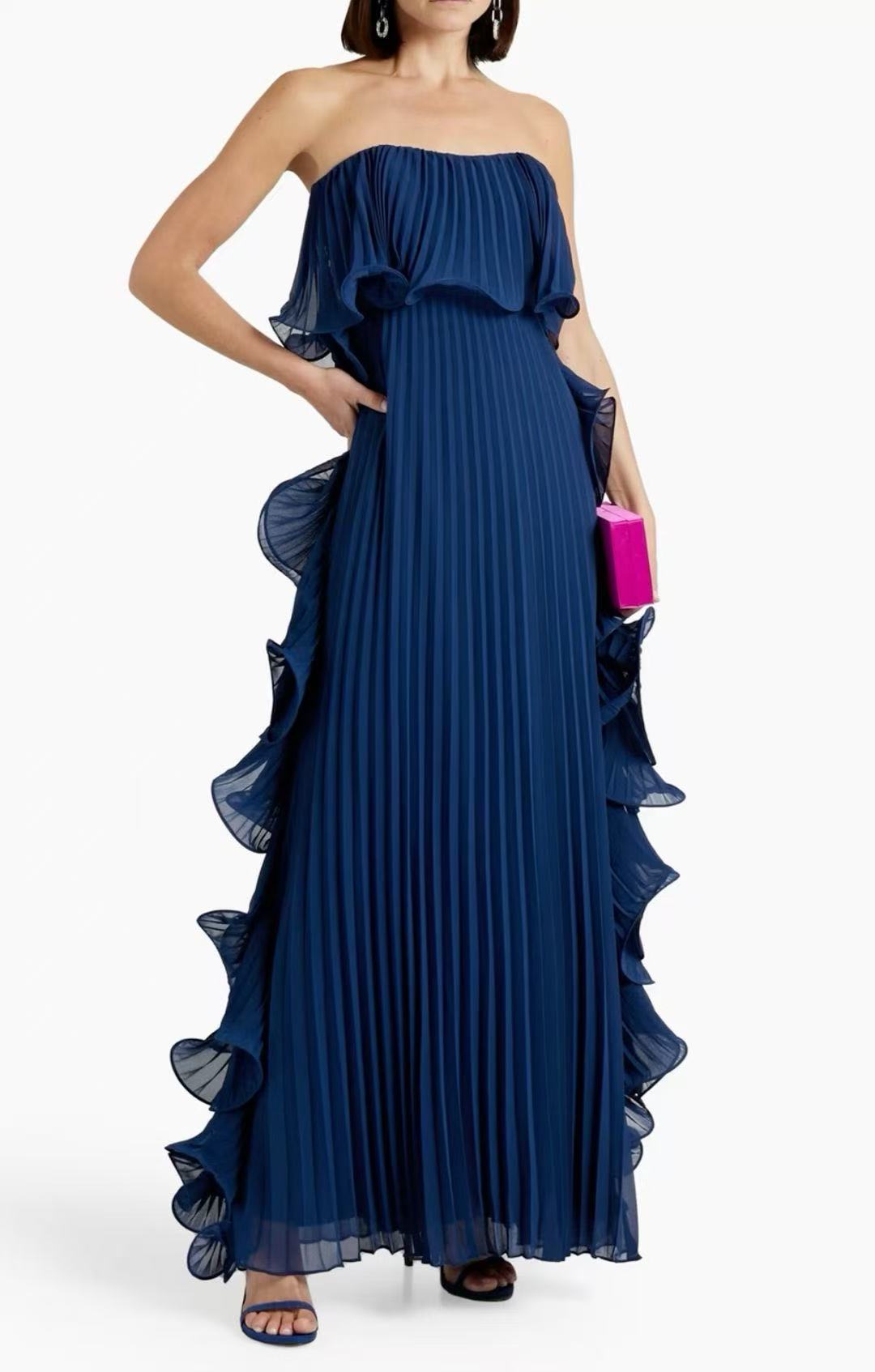 2025 Summer New Pleated Chest-Wrapped Big Pendulum Dress