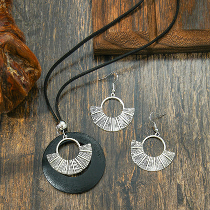 Trendy Geometric Earrings With Classic Black Wood Pendant