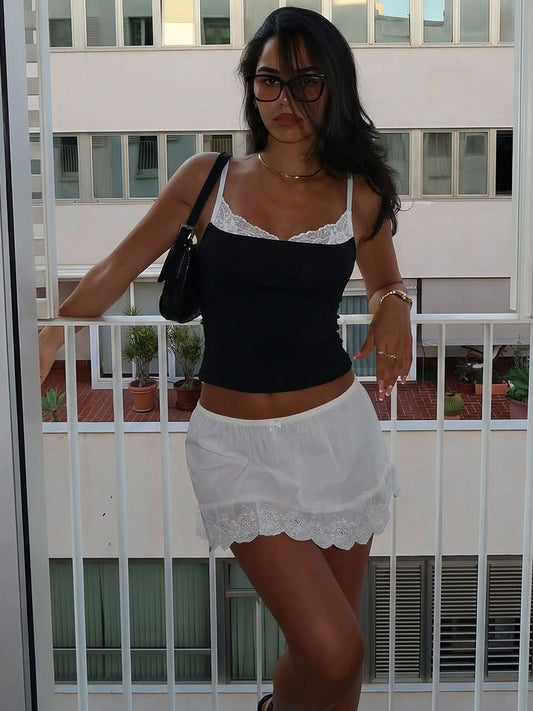 Trendy Lace Trim Camisole Top in Black