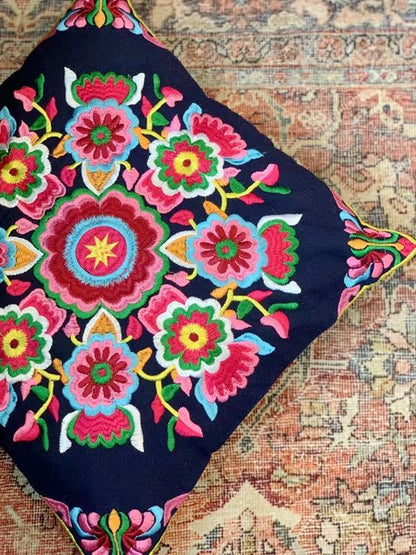 Traditional Embroidery Cushion Cover Retro Embroidery Pillow  Cotton And Linen Cushion Cover
