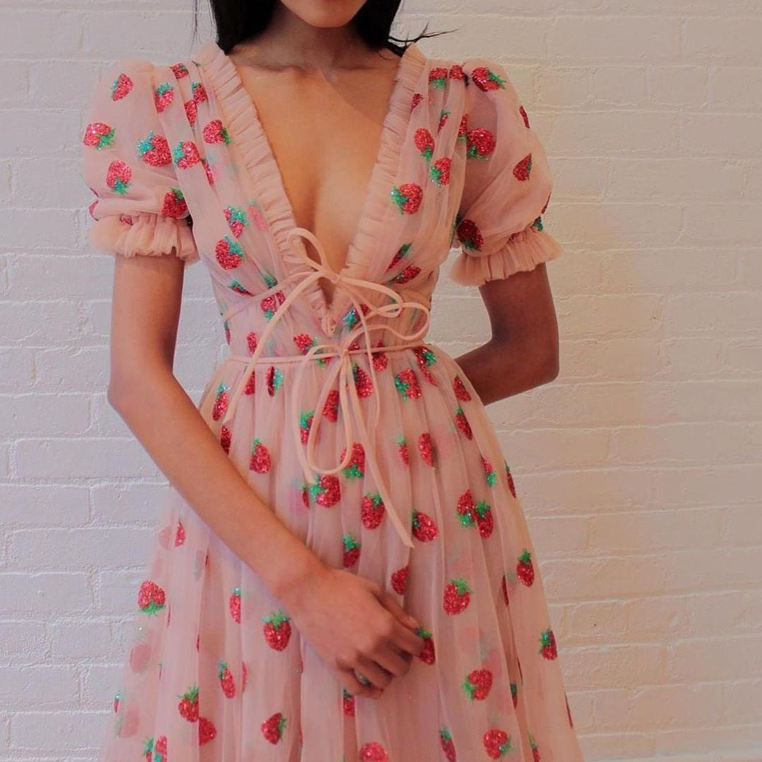 French Strawberry Four-Color Sequins Sweet Long Skirt Gauze Strap Slim Fashion Dress