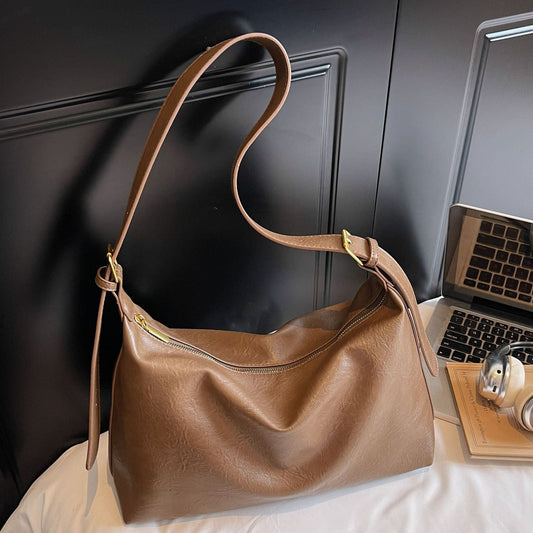 Large Capacity Commuter Tote Bag for Women - Retro Minimalist Design