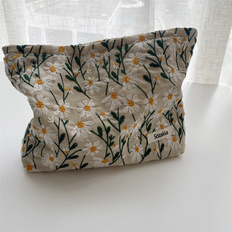 Embroidery Flower Simple Portable Make Up Bag