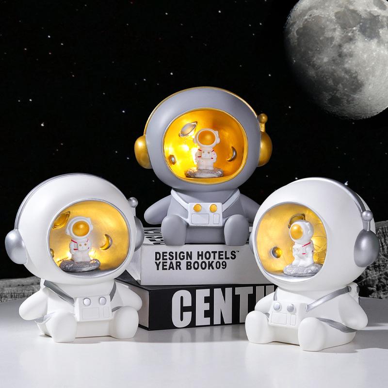 Cartoon Astronaut  Nightlight Resin Ornaments Creative Gift Piggy Bank Decoration For Children'S Birthday
