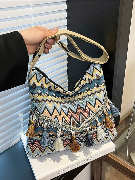 Trendy Bohemian Style Bucket Bag with Tassels
