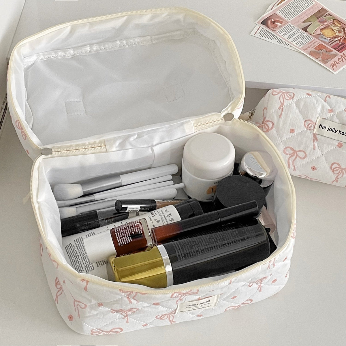 Sweet Bowknot Makeup Bag Quilted Portable Beauty Organizer