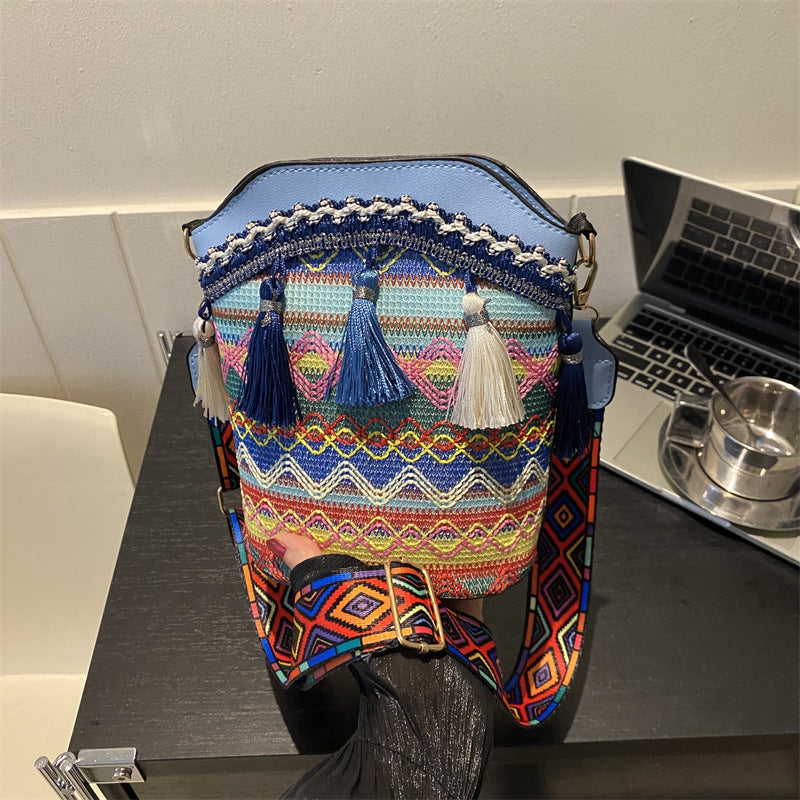 Trendy Woven Bucket Bag for Women with Fringe