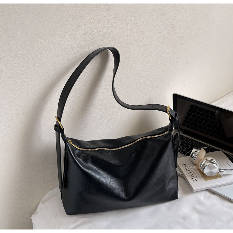 Large Capacity Commuter Tote Bag for Women - Retro Minimalist Design