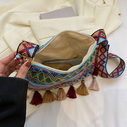 Small Fresh Ethnic Style Crossbody Bag For Women'S New Fashion Versatile Wide Shoulder Strap Single Shoulder Bag Tassel Bucket Bag