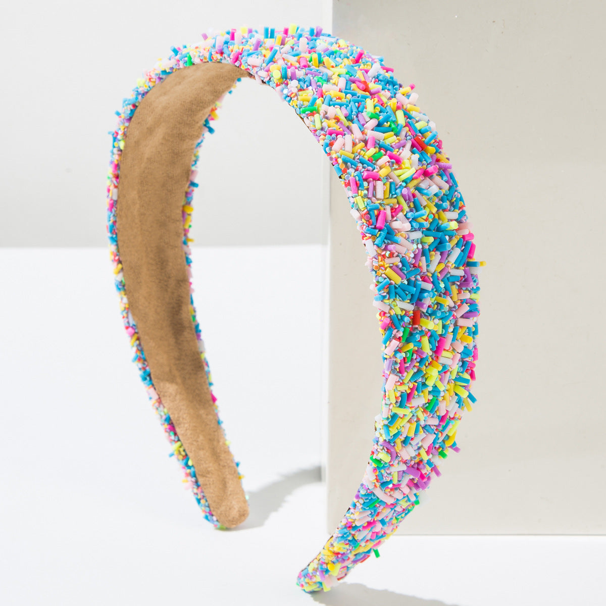 Fashionable Wide Headband with Geometric Design for Women