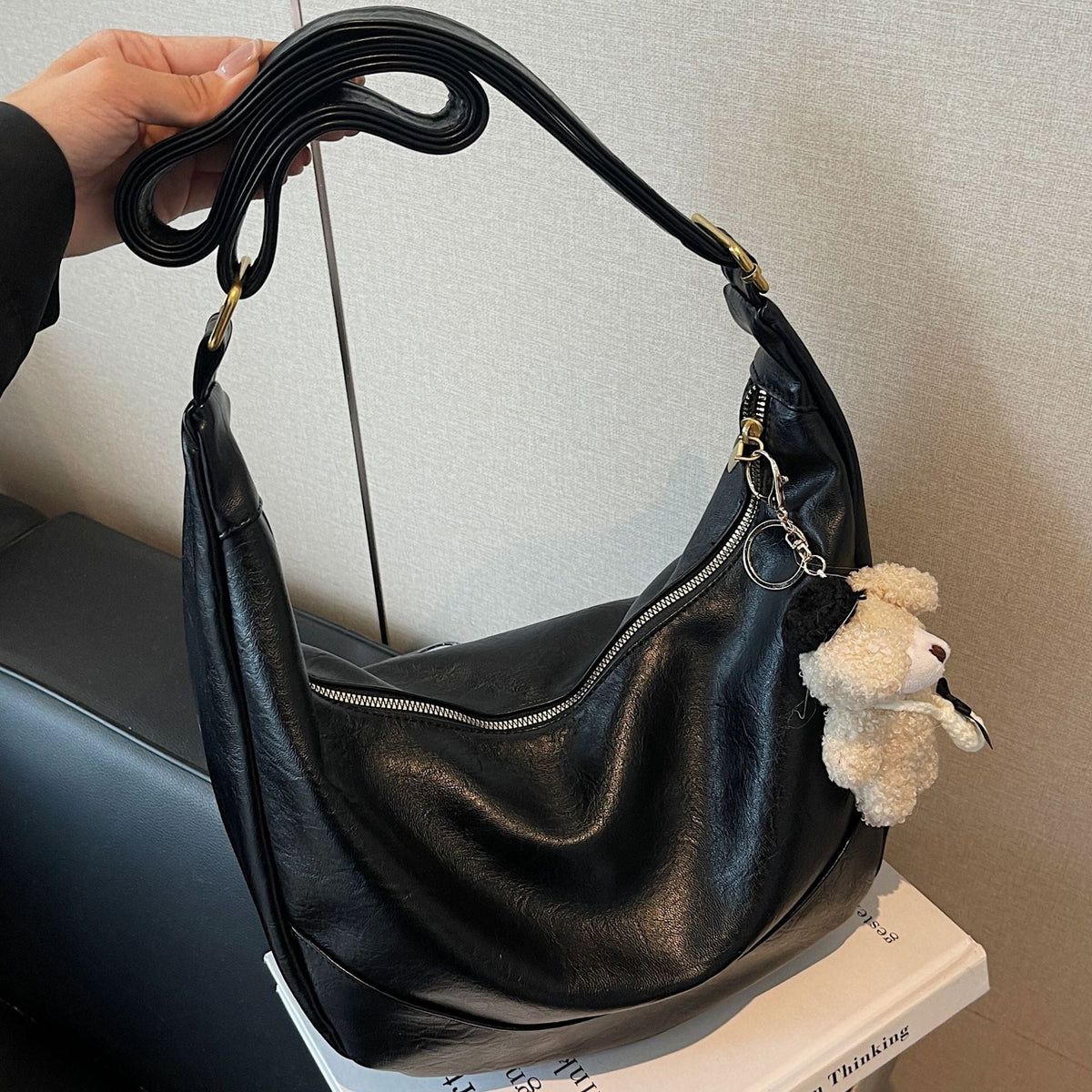 Large Capacity Women's Tote Bag Stylish Soft PU Handbag
