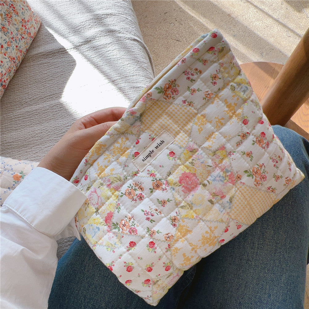 Flower Print Padded Large Capacity Make Up Bag