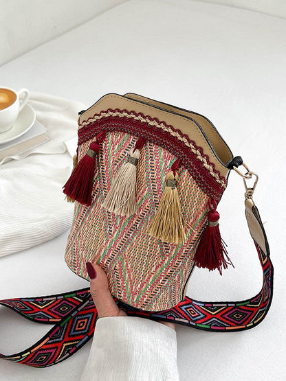 Trendy Woven Bucket Bag with Fringe for Women