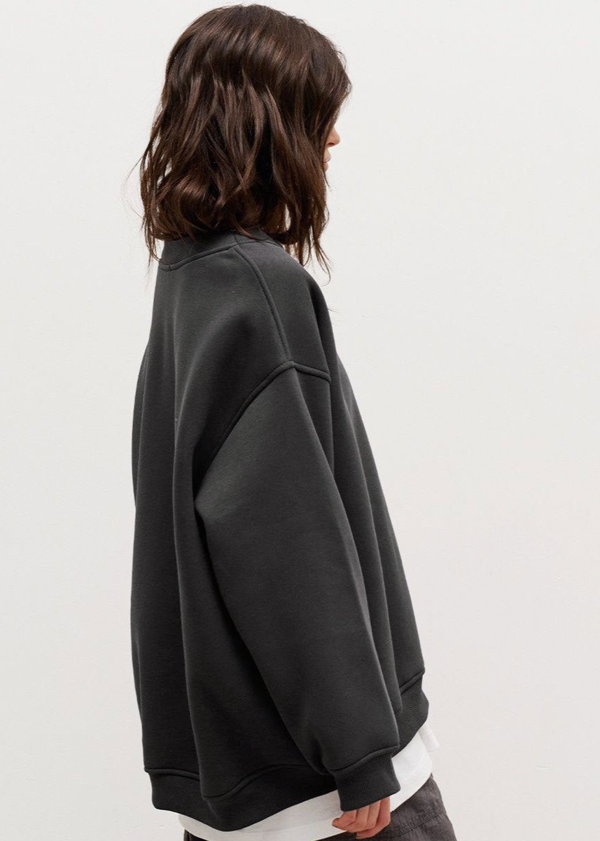 Oversized Sweatshirt Soft Fabric Relaxed Fit