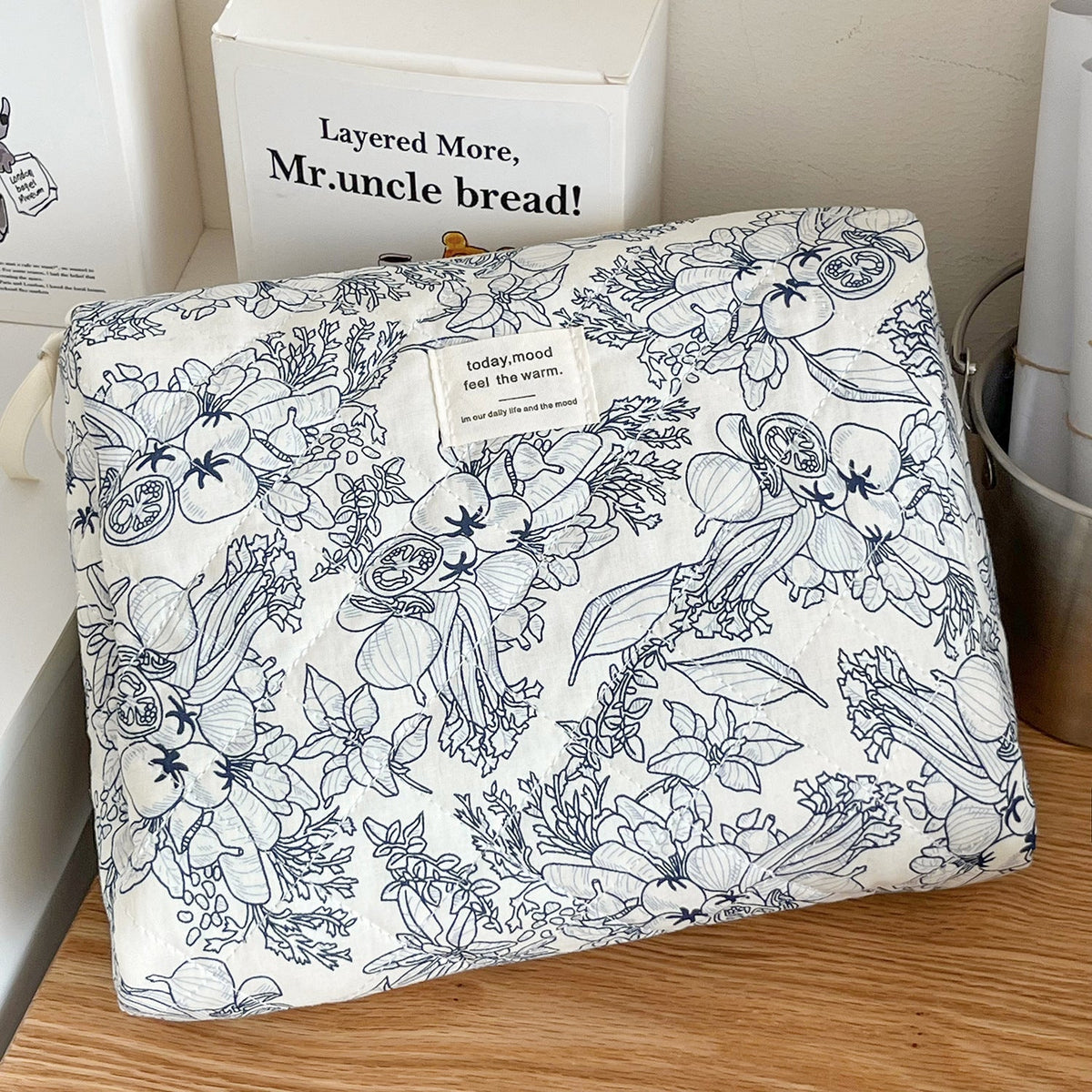 Simple Flower Print Simple Make Up Bag
