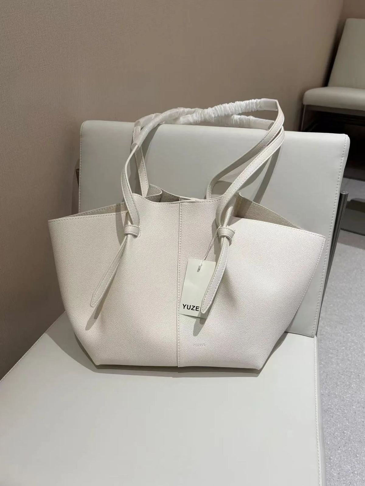 Minimalist Solid Color Large Capacity Tote Bag