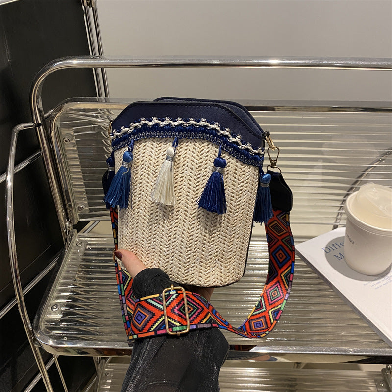 Trendy Woven Bucket Bag for Women with Fringe