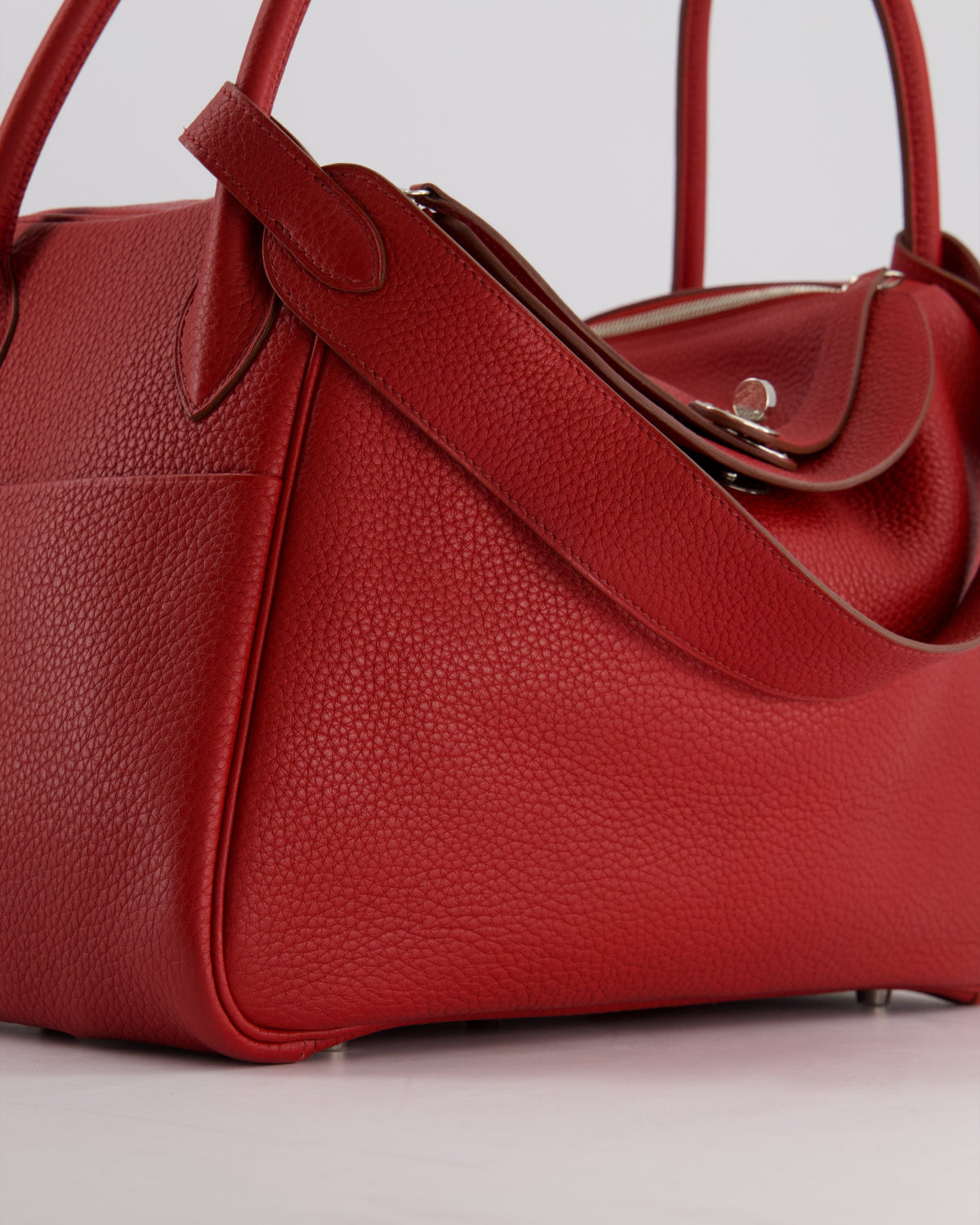 Hermès Lindy 34 Bag in Rouge Grenat Clemence Leather with Palladium Hardware
