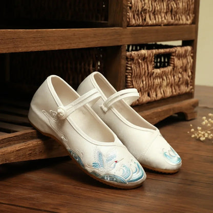 Women Retro High Quality Red Embroidery Ballet Shoes Lady Casual Sweet White Anti Skid Hemp Flat Shoes Zapatos Mujer E6184X