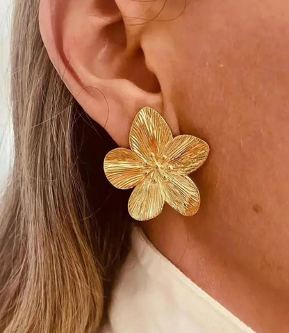 Esteria Earrings
