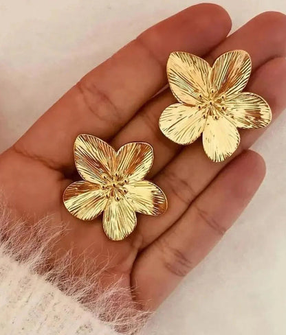 Esteria Earrings