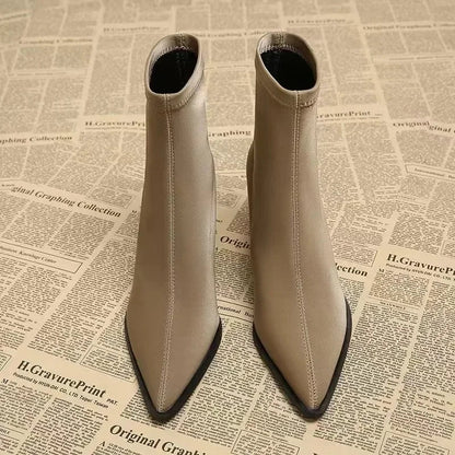 Bily Boots