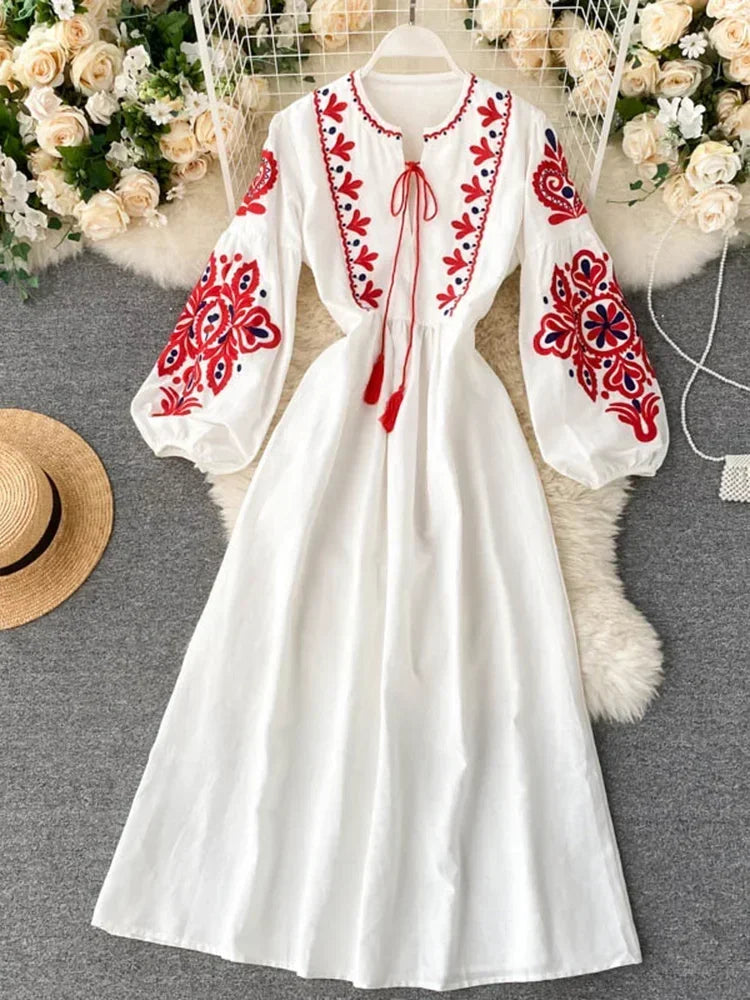 Women Autumn Dresses Bohemian Embroidered Flower O-Neck Lantern Sleeve High Waist Pleated Dress All-Match Female Vestidos Pl393
