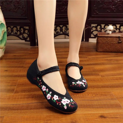 Women Retro High Quality Red Embroidery Ballet Shoes Lady Casual Sweet White Anti Skid Hemp Flat Shoes Zapatos Mujer E6184X