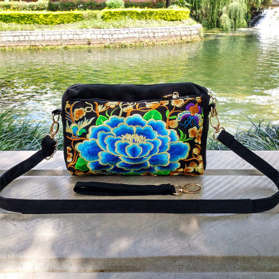 New Handheld Women'S Bag Ethnic Style Embroidery Bag Embroidery Canvas Bag Cross Shoulder Bag Handbag