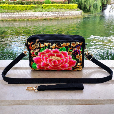 New Handheld Women'S Bag Ethnic Style Embroidery Bag Embroidery Canvas Bag Cross Shoulder Bag Handbag