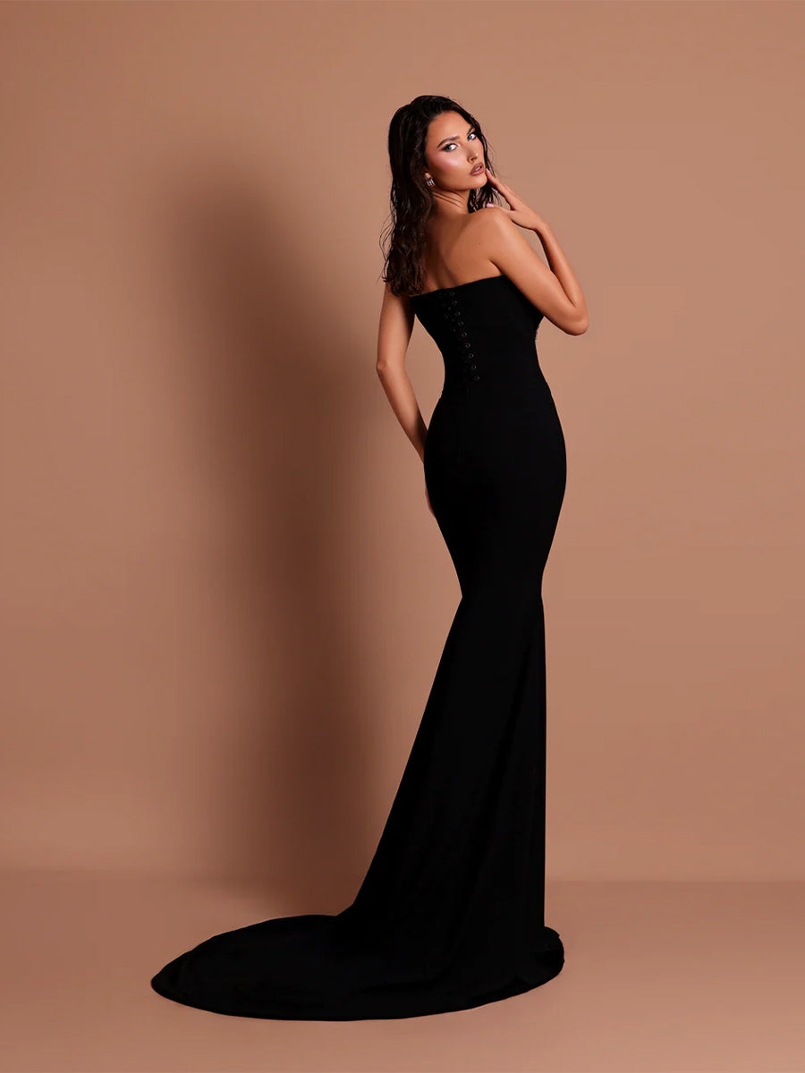 Coraline Maxi Dress In Black