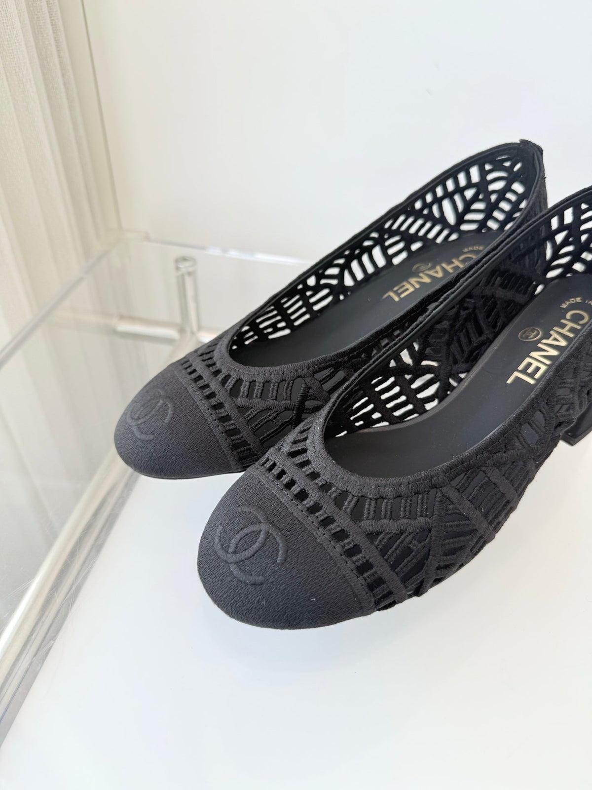 Chanel 26 Ladies 50 Ballet Flats Black in Fabric 597340