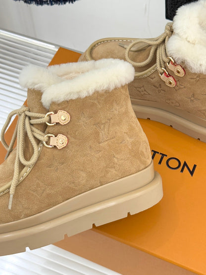 LV Ski Cortina Low Boot Light Brown Suede Wool 572490