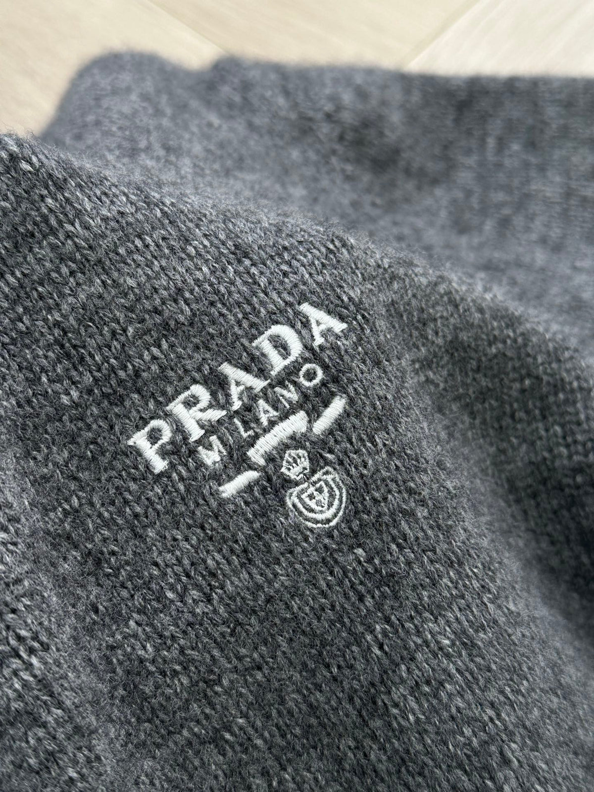 PRADA GRAY CASHMERE CARDIGAN