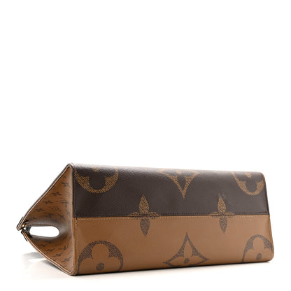 Reverse Monogram Giant Onthego MM