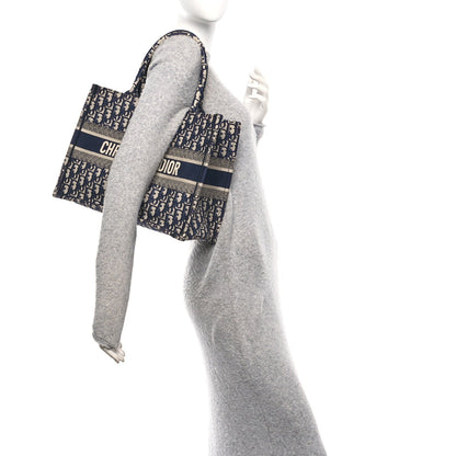 Oblique Medium Book Tote Blue Multicolor